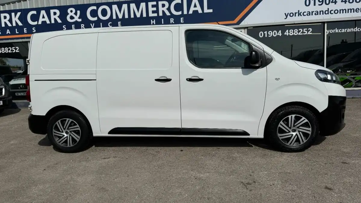 2020-citroen-dispatch-15bluehdi-enterprise-m-1000-100pseu6dt-e-big-14