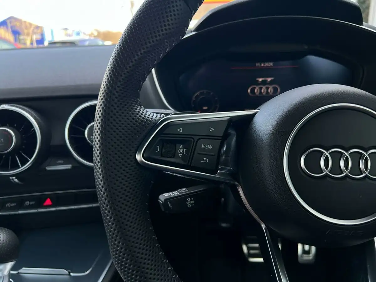 2023-audi-tt-coupe-20-40-tfsi-black-edition-big-16