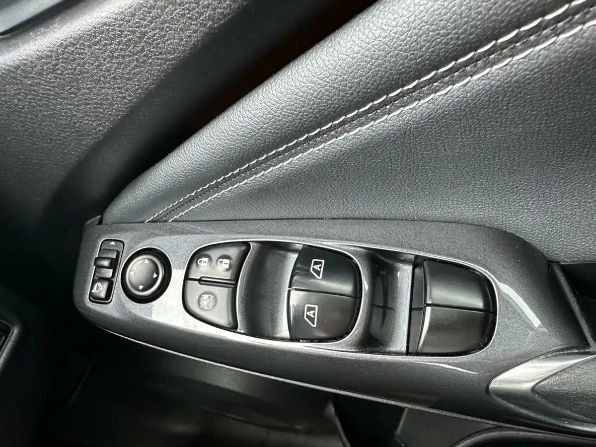 2020-nissan-juke-10-dig-t-n-connecta-117ps-dct-big-36