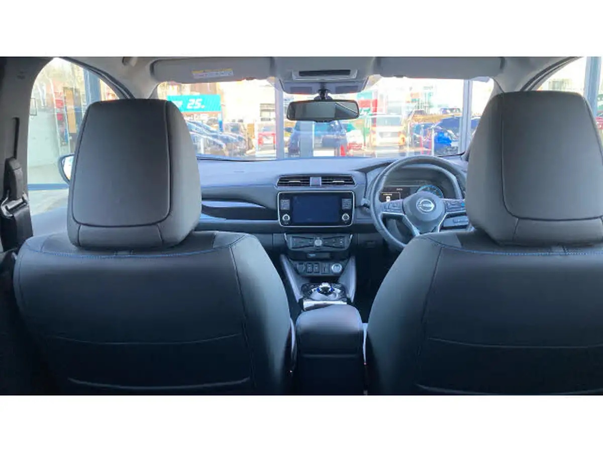 2023-nissan-leaf-e-tekna-39kwh-big-19