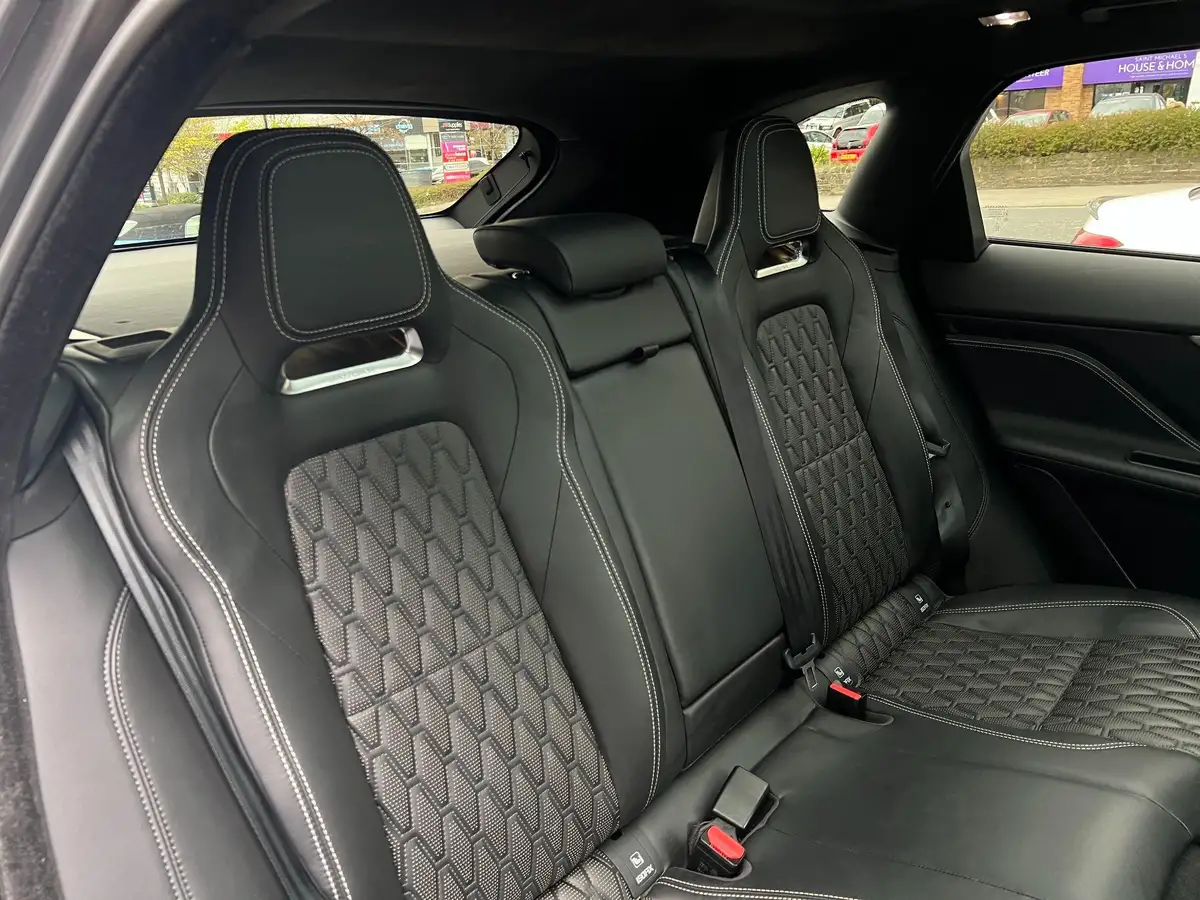 2020-jaguar-f-pace-50-v8-svr-big-15