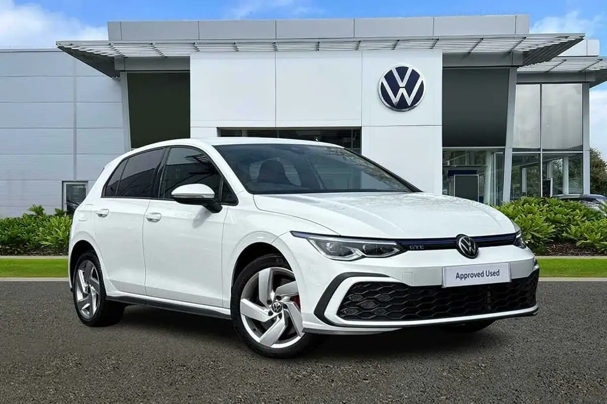 2021-volkswagen-golf-14-tsi-gte-big-0
