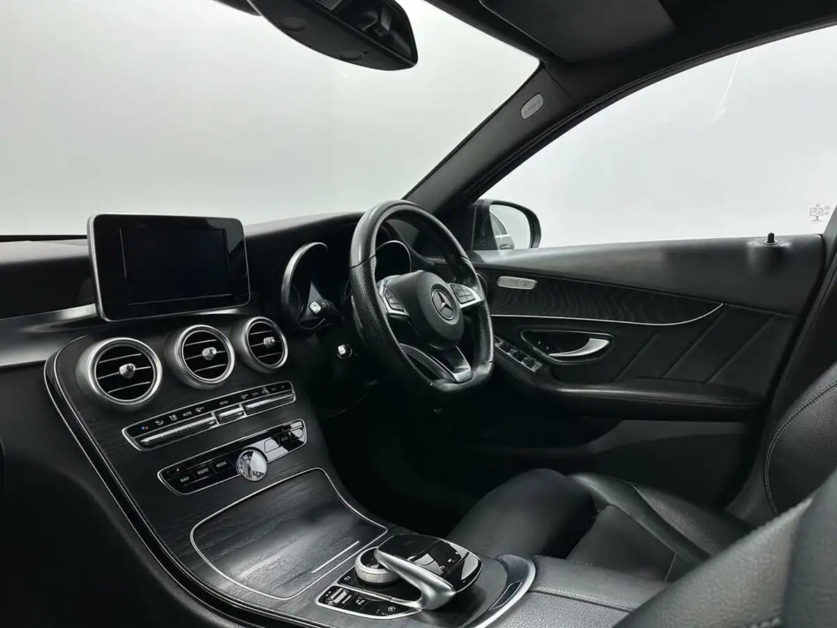 2017-mercedes-benz-c-class-16d-c200d-amg-line-ss-saloon-4d-7g-tronic-big-28