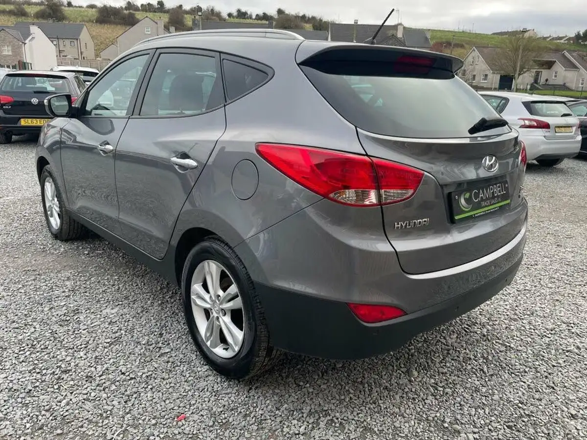 2012-hyundai-ix35-17td-premium-big-3