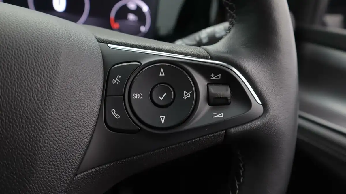 2022-vauxhall-mokka-e-elite-premium-big-23
