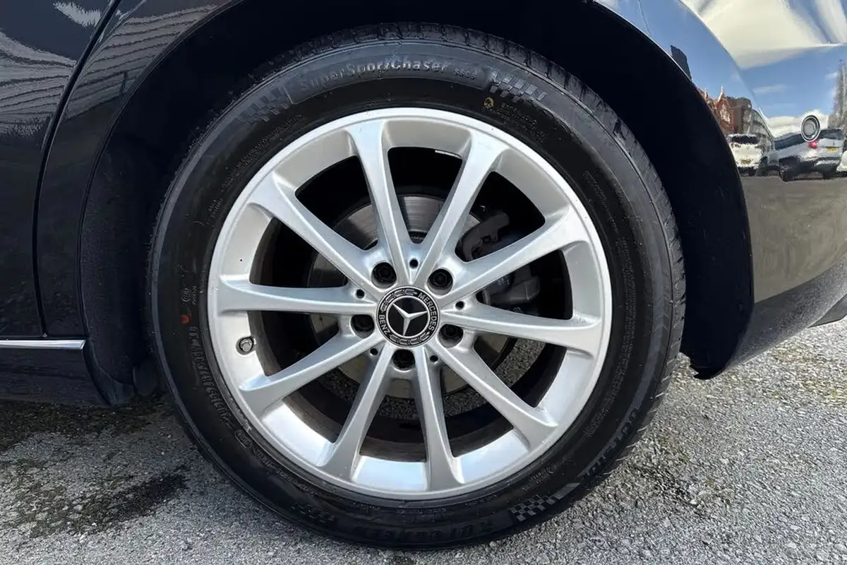 2019-mercedes-benz-a-class-13-a180-sport-executive-hatchback-5d-1332cc-7g-dct-big-6