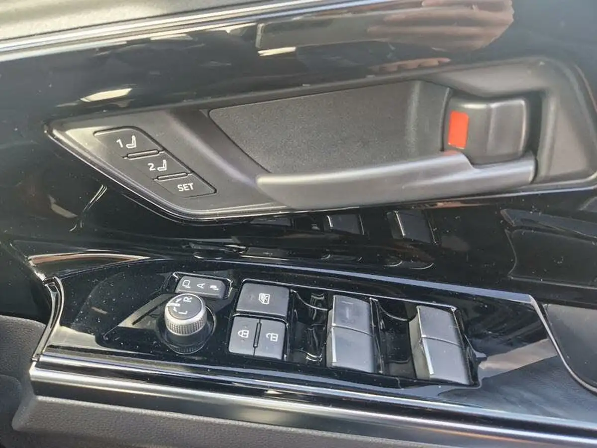 2023-subaru-solterra-e-touring-big-24