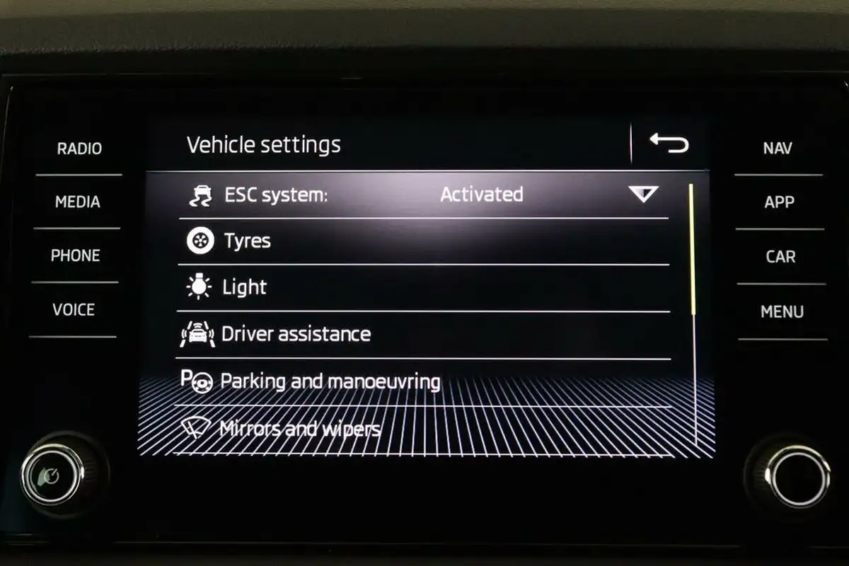 2020-skoda-karoq-10-tsi-se-l-115ps-big-32