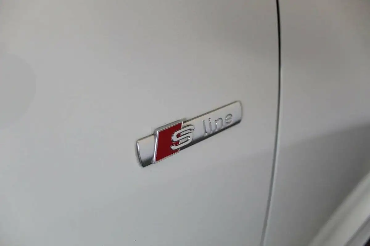 2014-audi-q3-20td-quattro-s-line-plus-177ps-tronic-big-18