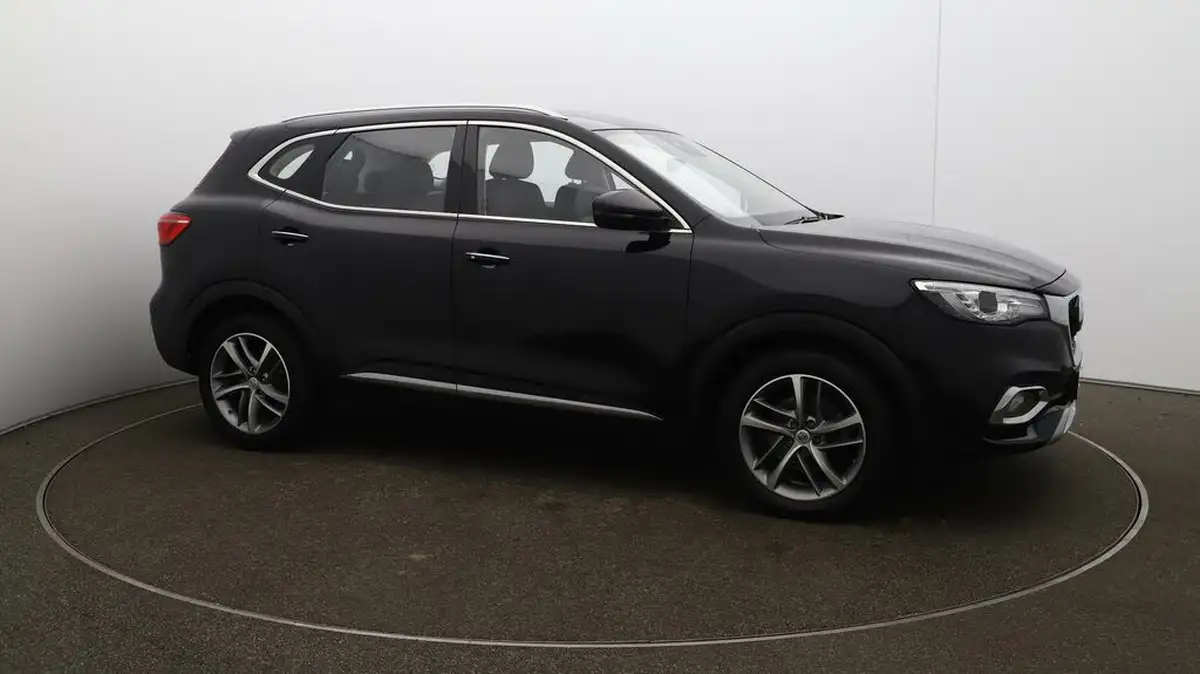 2022-mg-hs-15t-gdi-excite-162ps-big-37
