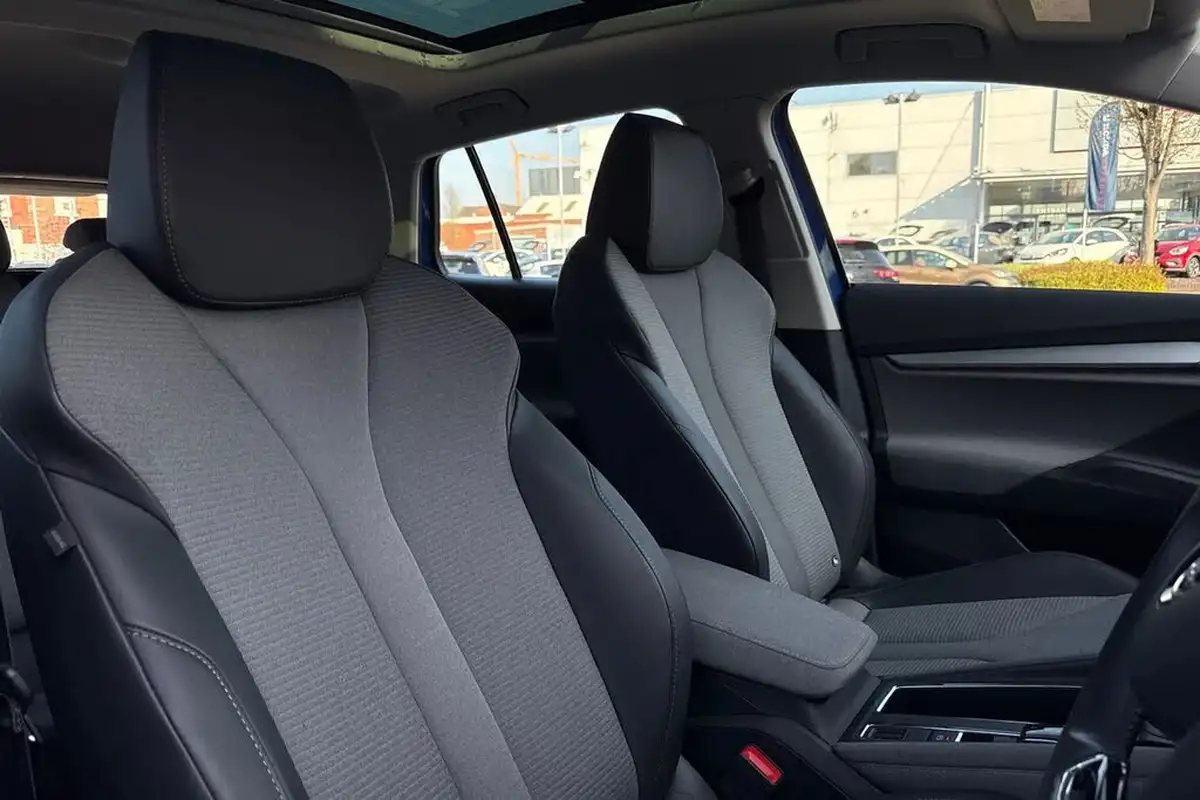 2022-skoda-enyaq-e-80-82-kwh-big-23