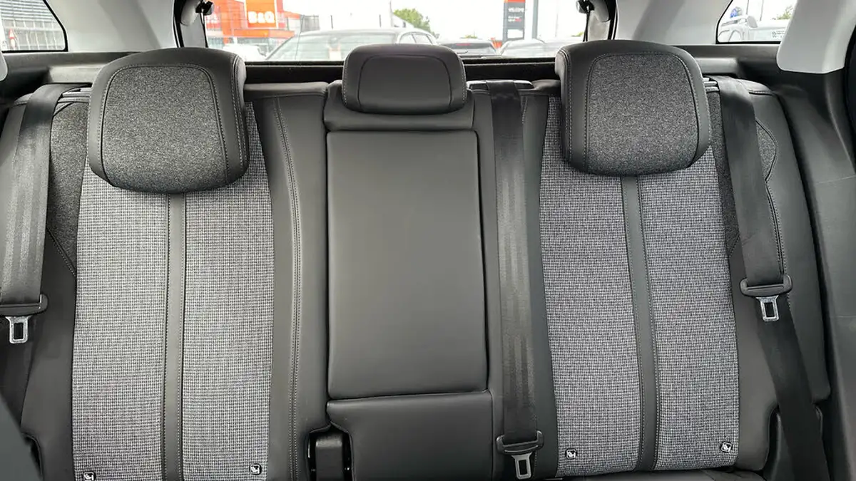 2018-peugeot-3008-suv-15-bluehdi-allure-big-24