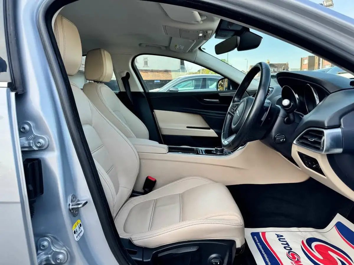 2018-jaguar-xe-20i-prestige-200ps-1997cc-big-13