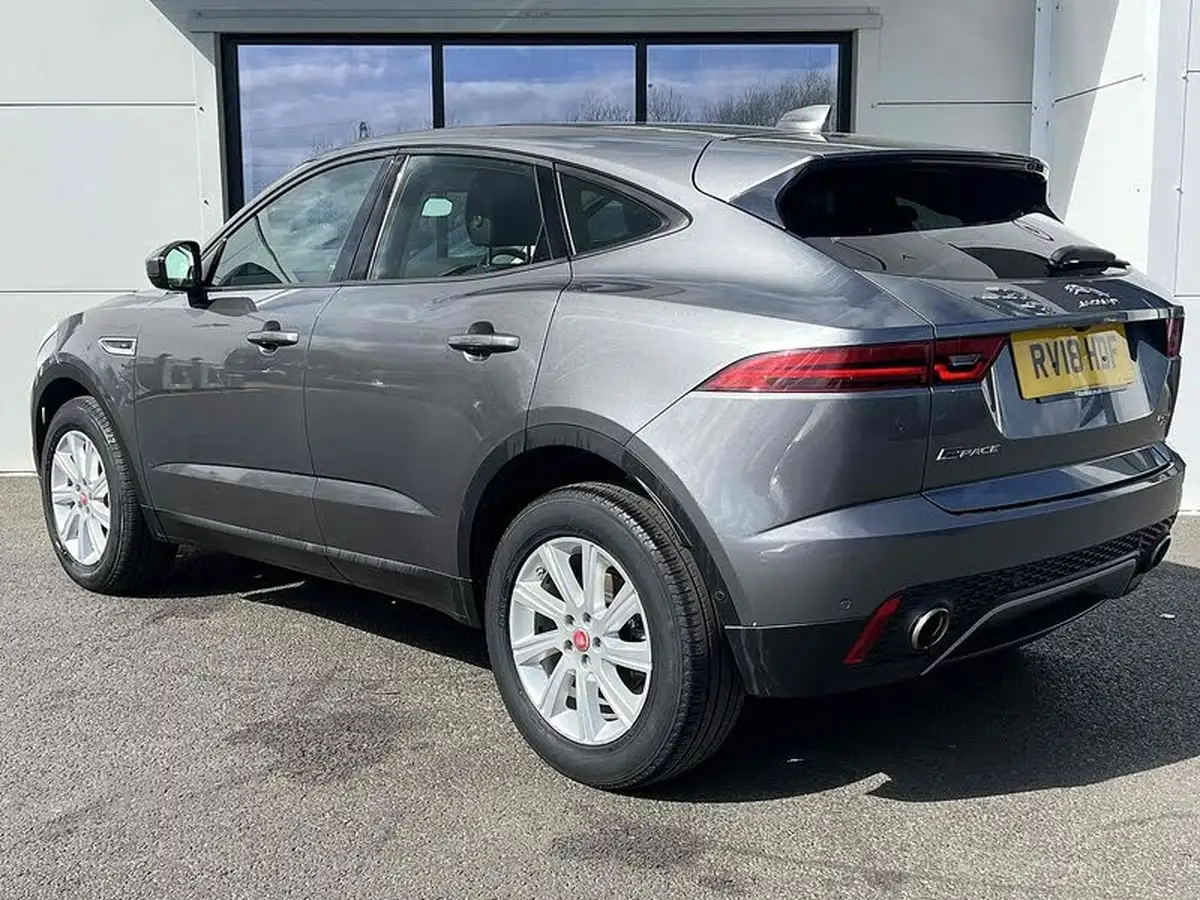 2018-jaguar-e-pace-20-i4-s-ss-big-14