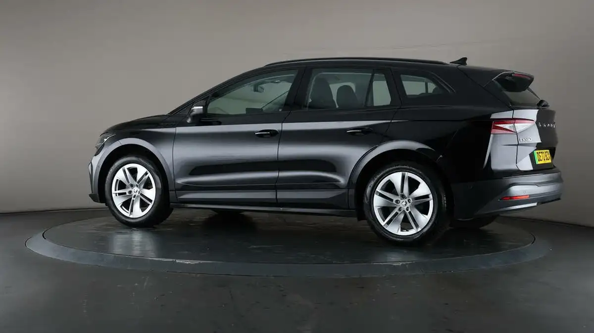 2022-skoda-enyaq-e-60-big-68