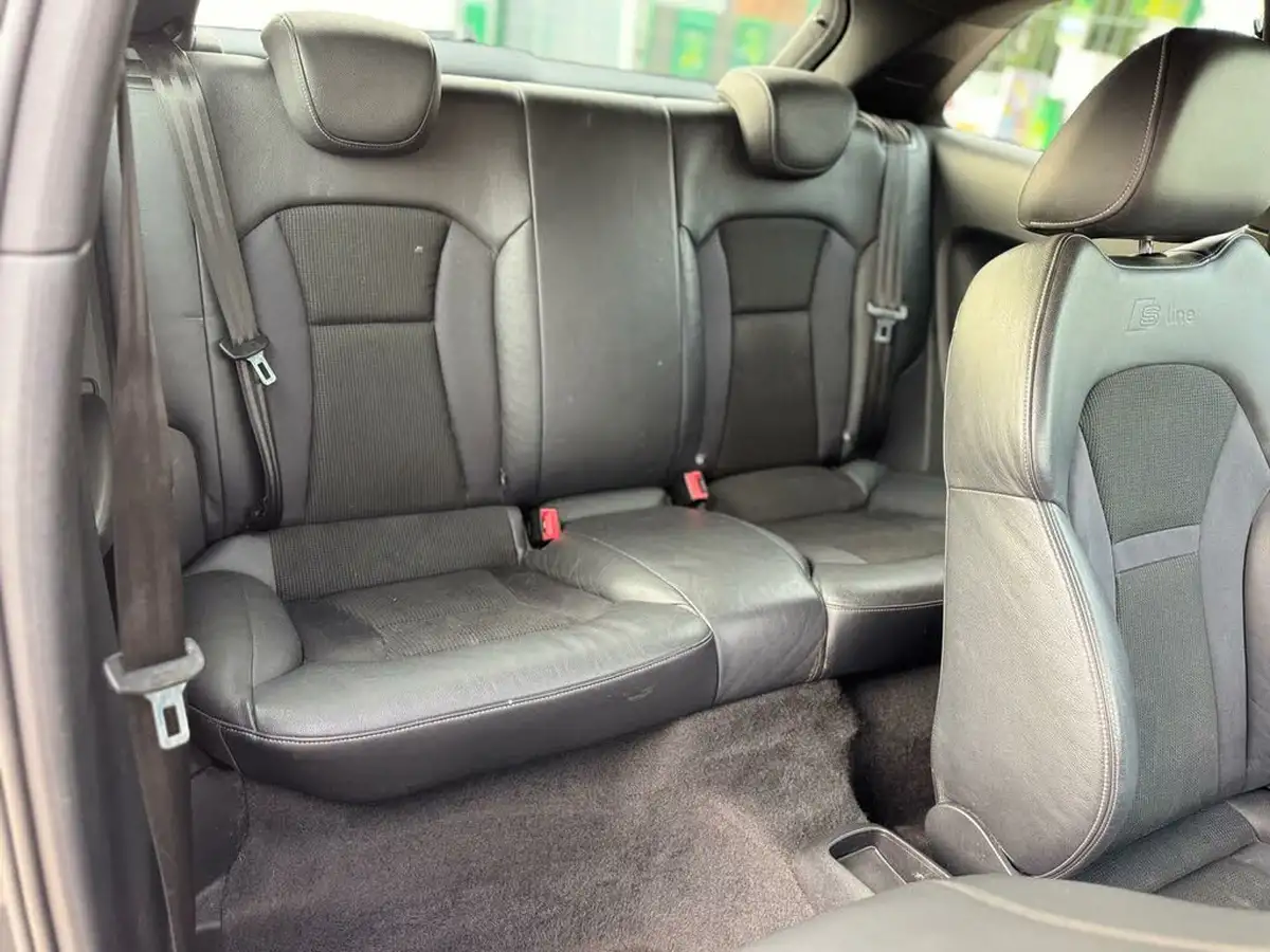2013-audi-a1-16td-s-line-hatchback-3d-big-32