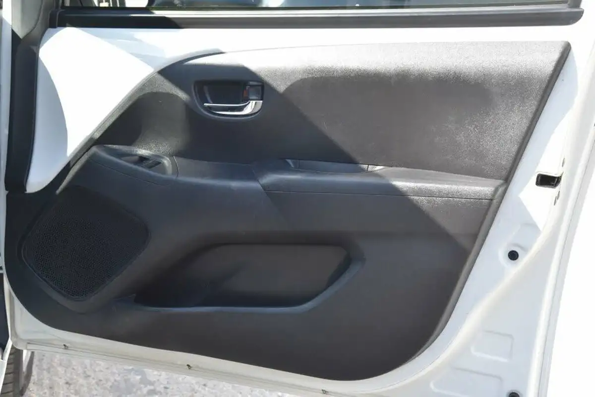 2018-toyota-aygo-10-vvt-i-x-play-71bhp-5d-big-45