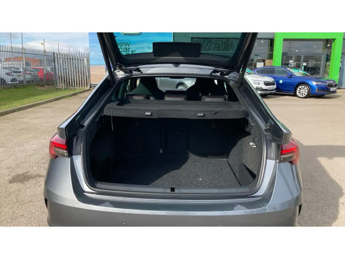 2024-skoda-octavia-20-tsi-vrs-265ps-hatchback-dsg-big-19