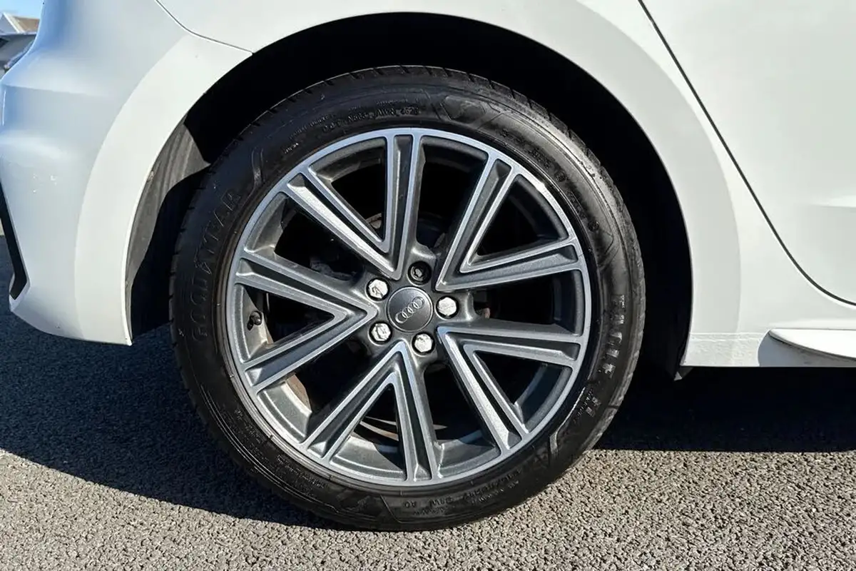2019-audi-a1-10-30-tfsi-s-line-big-10