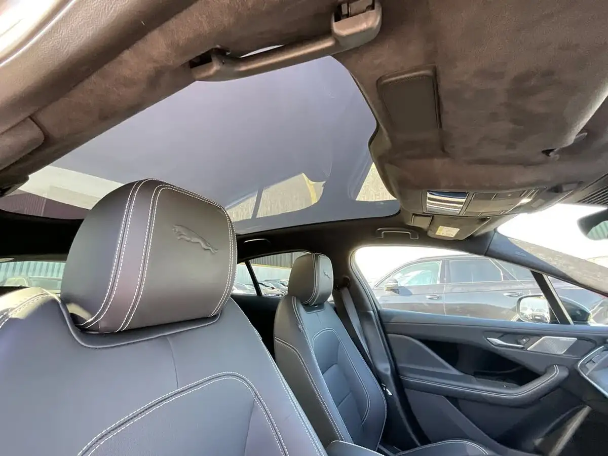 2024-jaguar-i-pace-ev400-r-dynamic-hse-black-big-32