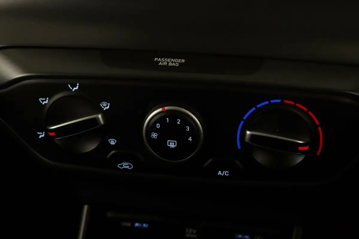 2022-hyundai-bayon-10-t-gdi-se-connect-big-22