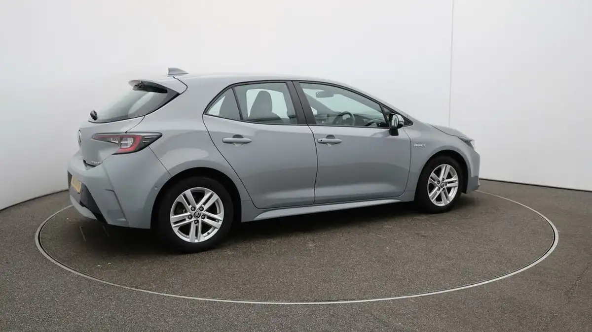 2021-toyota-corolla-18-vvt-i-icon-tech-spare-wheel-hatchback-5d-big-44
