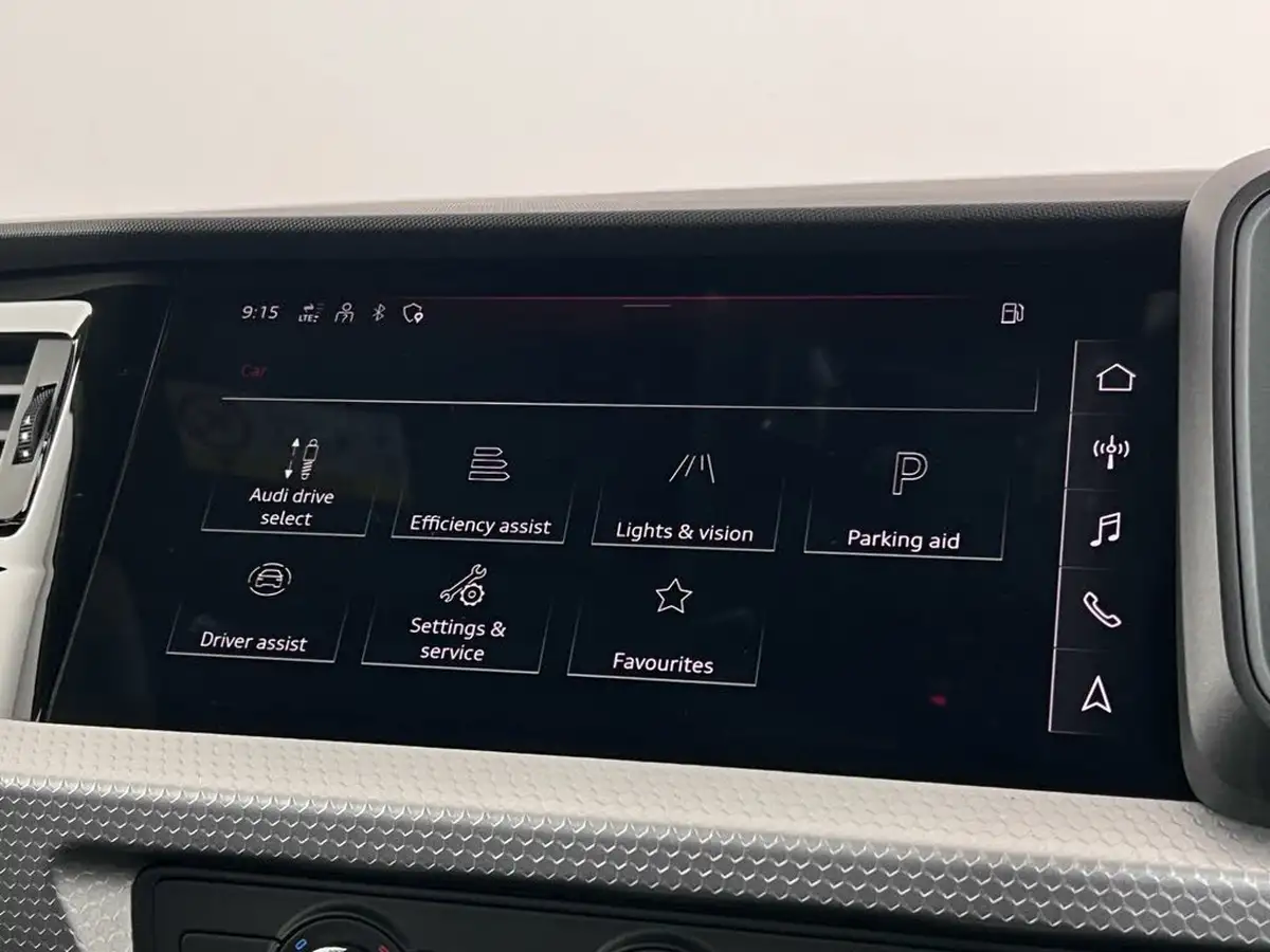 2022-audi-a1-10-30-tfsi-s-line-tronic-big-27