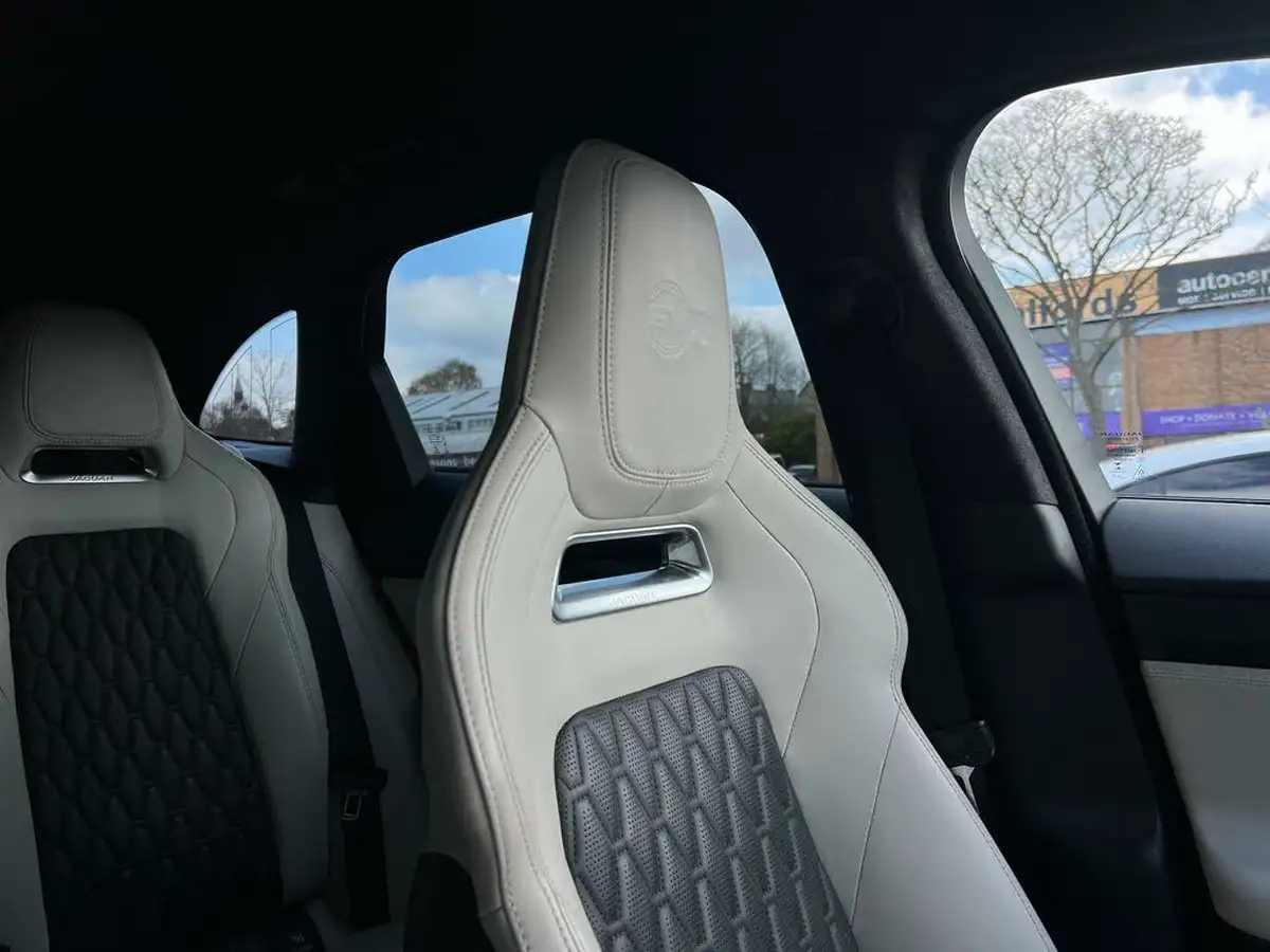 2020-jaguar-f-pace-50-v8-svr-big-78