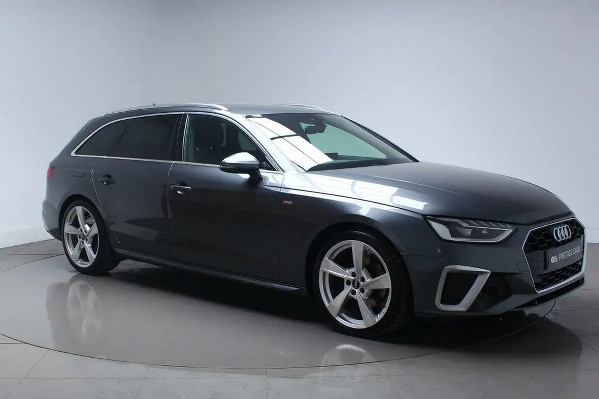 2024-audi-a4-avant-20-35-tfsi-s-line-big-2