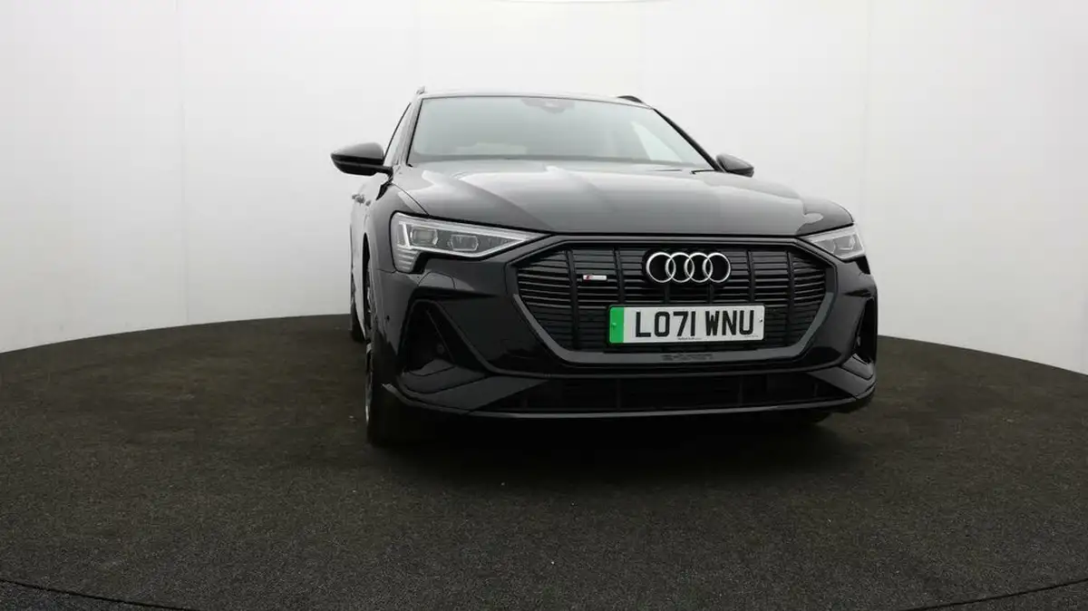 2022-audi-e-tron-55e-black-edition-station-wagon-big-44
