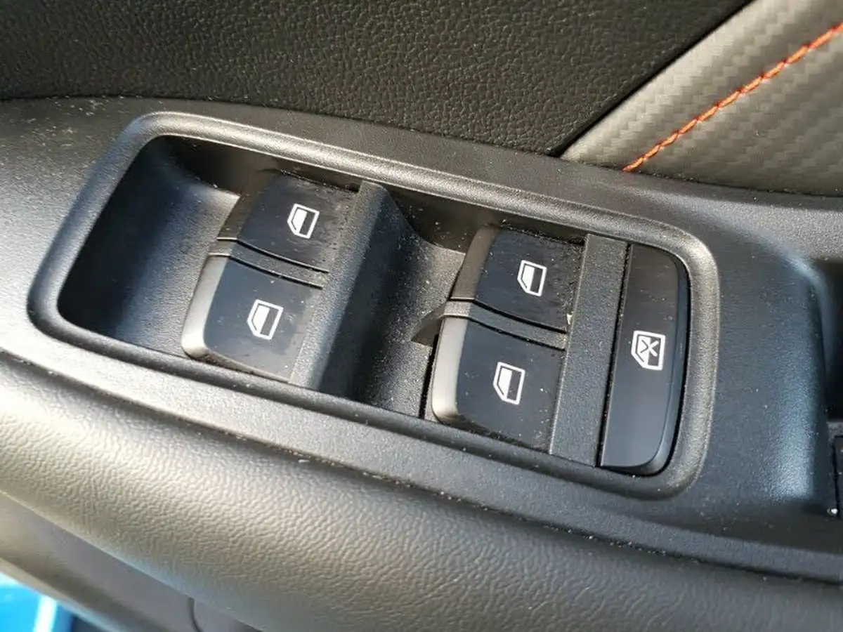 2024-mg-zs-suv-15-vti-tech-exclusive-big-12