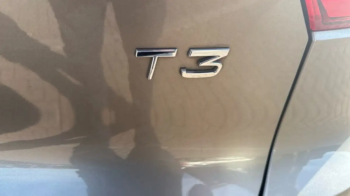 2021-volvo-xc40-15-t3-inscription-163bhp-big-36