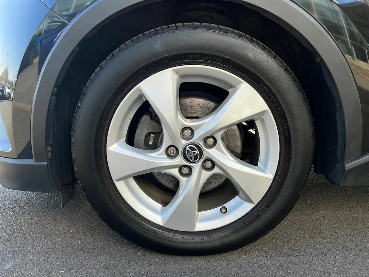 2017-toyota-c-hr-18-vvt-i-icon-big-6