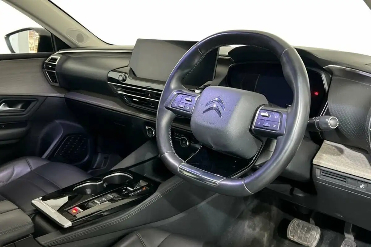 2023-citroen-c5-x-12-puretech-shine-big-6