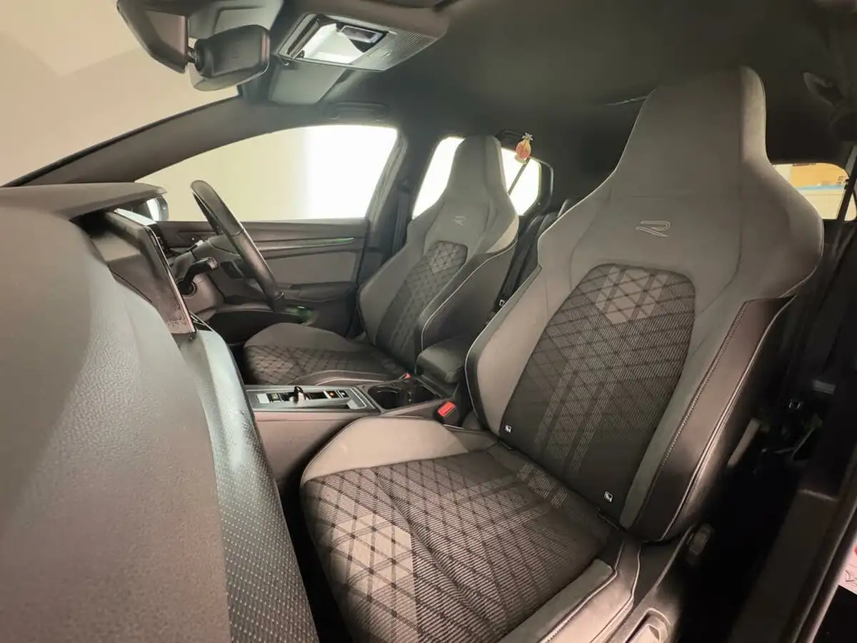 2021-volkswagen-golf-big-8
