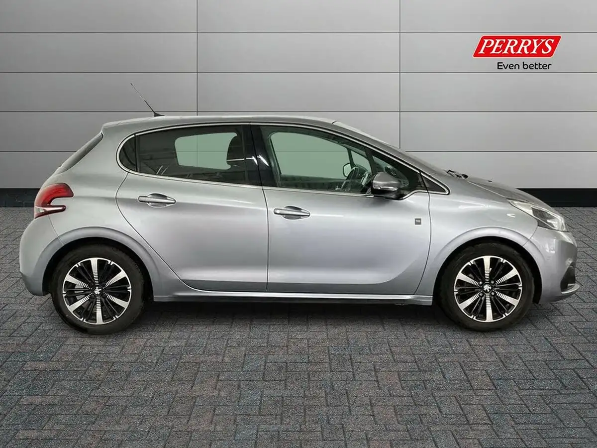 2019-peugeot-208-12-puretech-tech-edition-82bhp-big-1