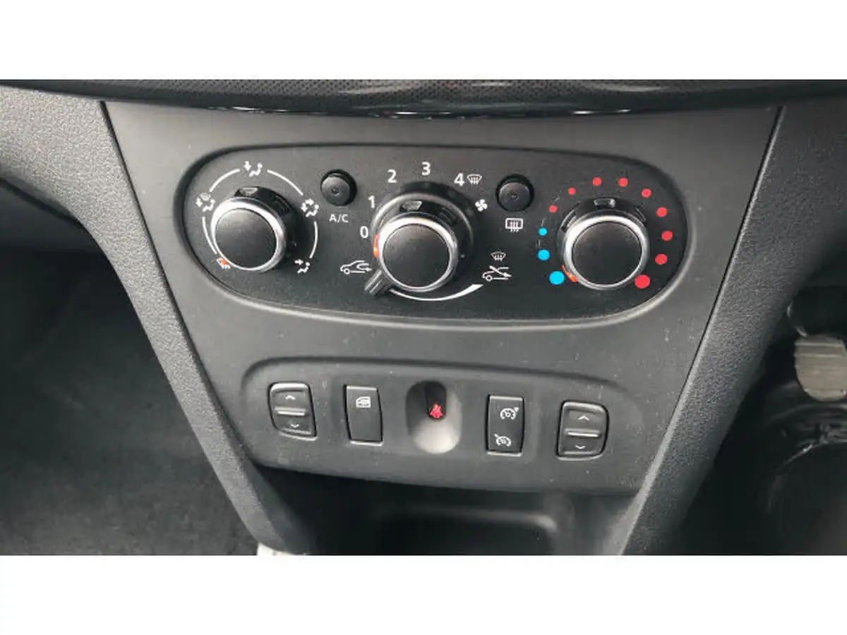 2018-dacia-sandero-stepway-09-tce-comfort-big-22