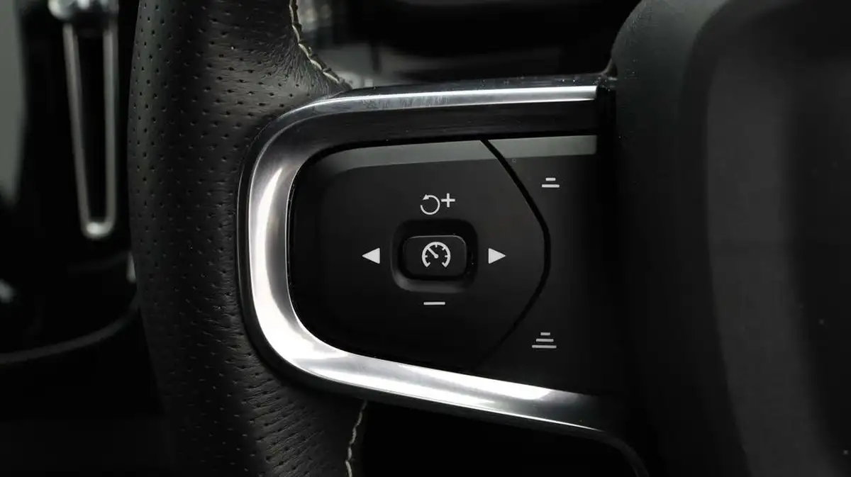 2021-volvo-xc40-20-b4-r-design-pro-194bhp-auto-big-20