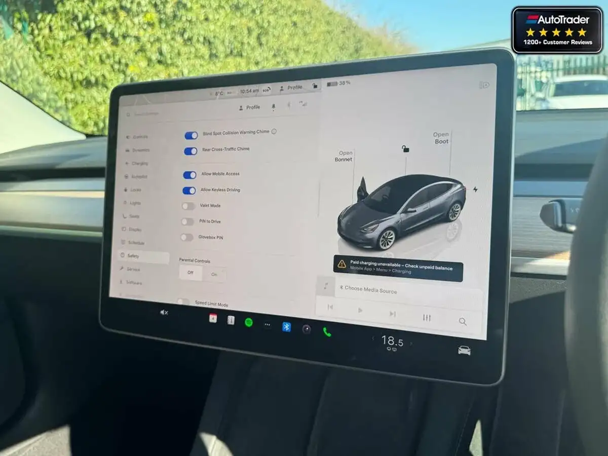 2022-tesla-model-3-e-rwd-big-22