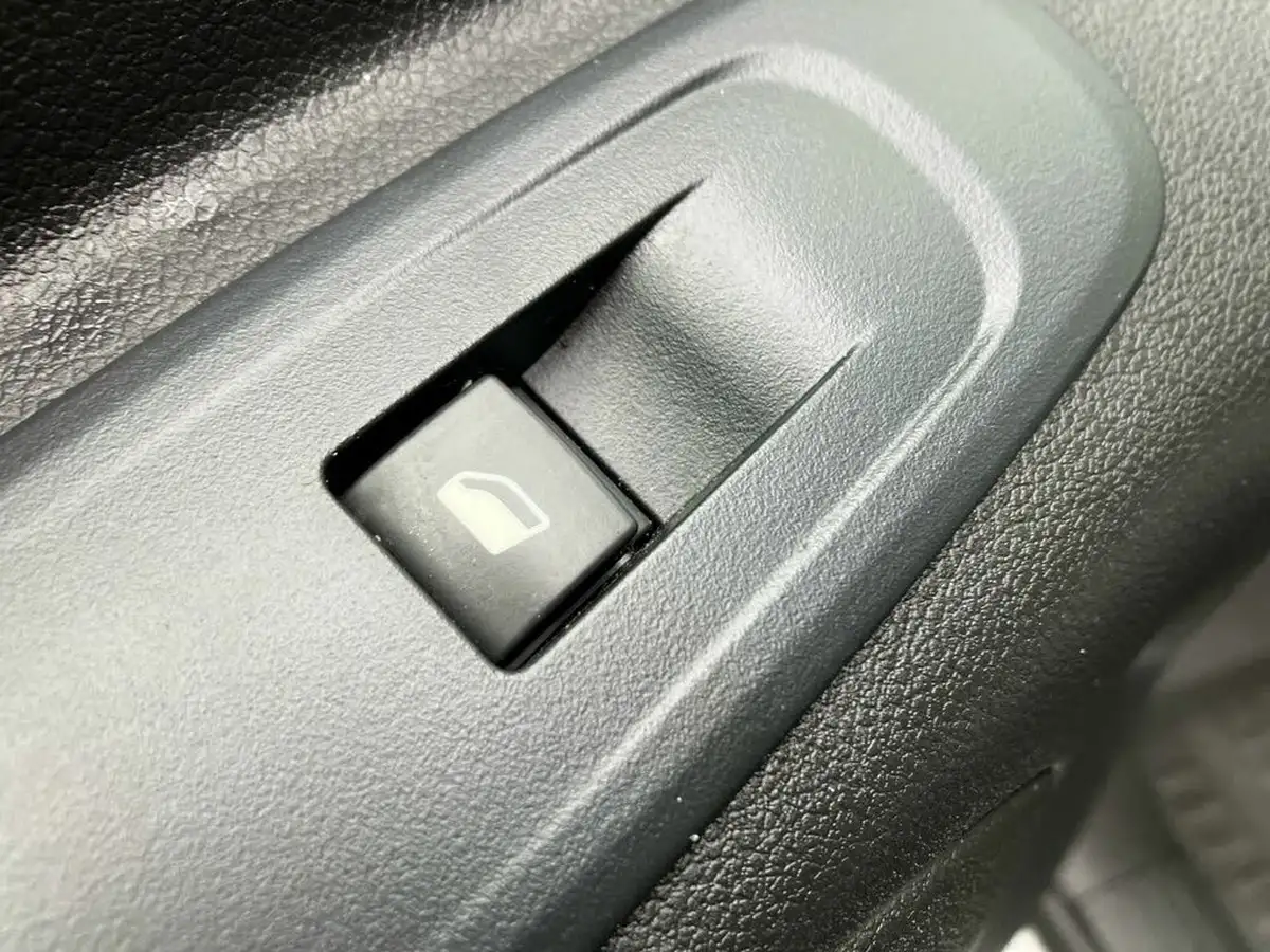 2023-peugeot-partner-15-bluehdi-1000-professional-premium-100pseu6d-ss-big-31