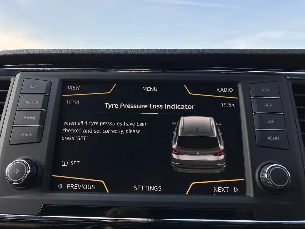 2018-seat-ateca-14-ecotsi-xcellence-big-45