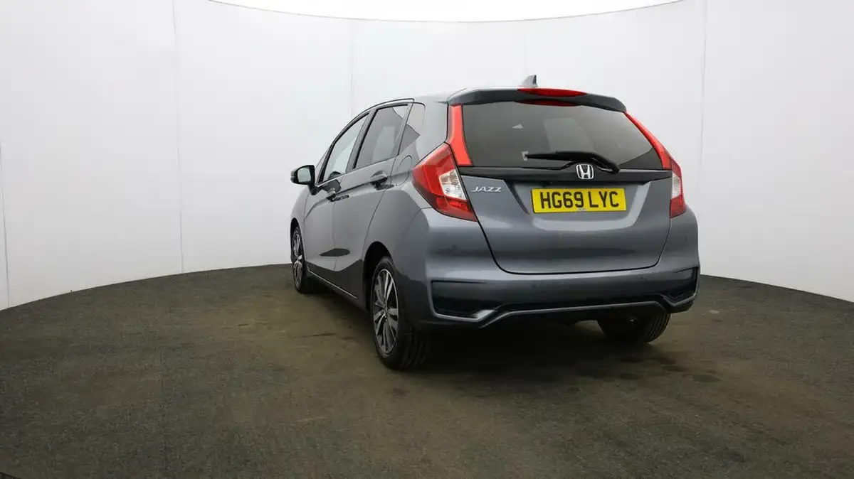 2020-honda-jazz-13-i-vtec-ex-navi-big-24