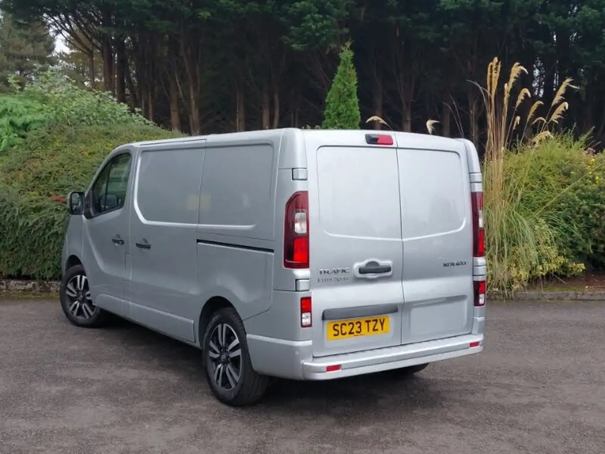 2023-renault-trafic-20dci-sl30-150-extra-sport-eu6d-big-1