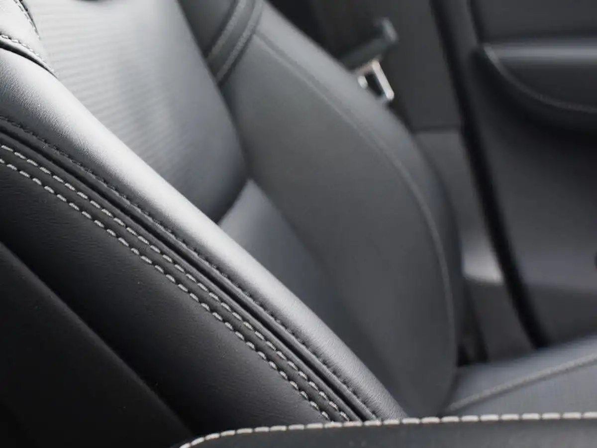 2021-volvo-xc60-20-t6-inscription-340bhp-big-12