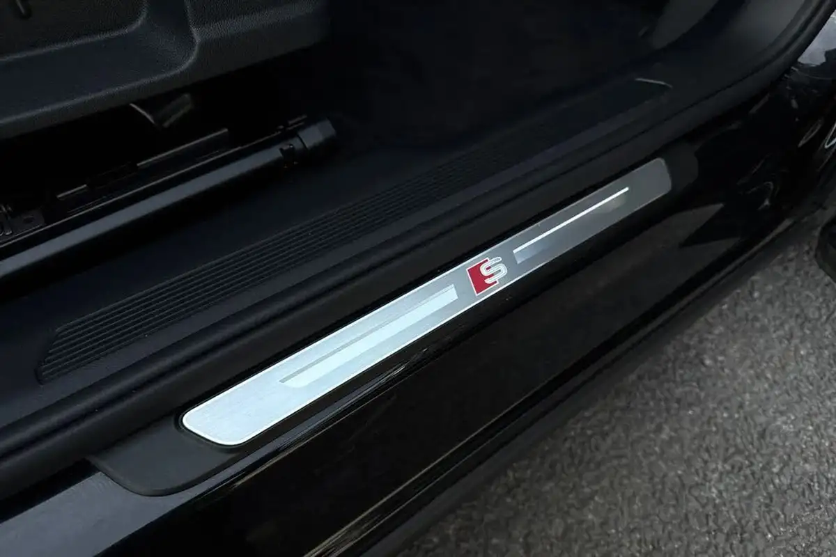 2024-audi-q4-e-tron-45e-s-line-sportback-auto-big-43