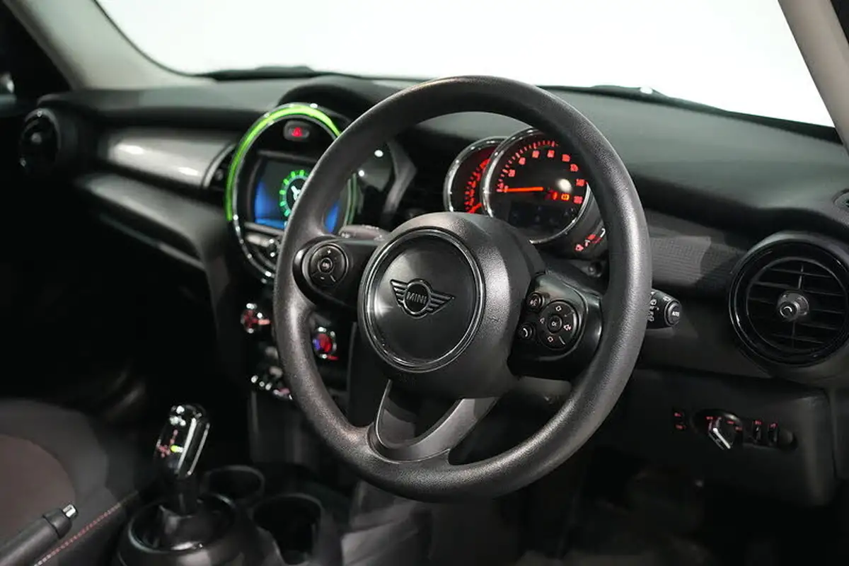 2020-mini-countryman-15-cooper-classic-auto-big-40