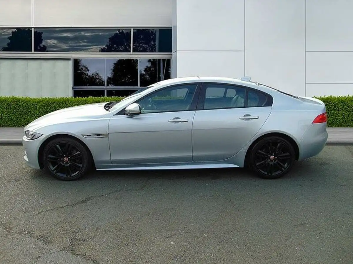 2016-jaguar-xe-20d-r-sport-180ps-big-4