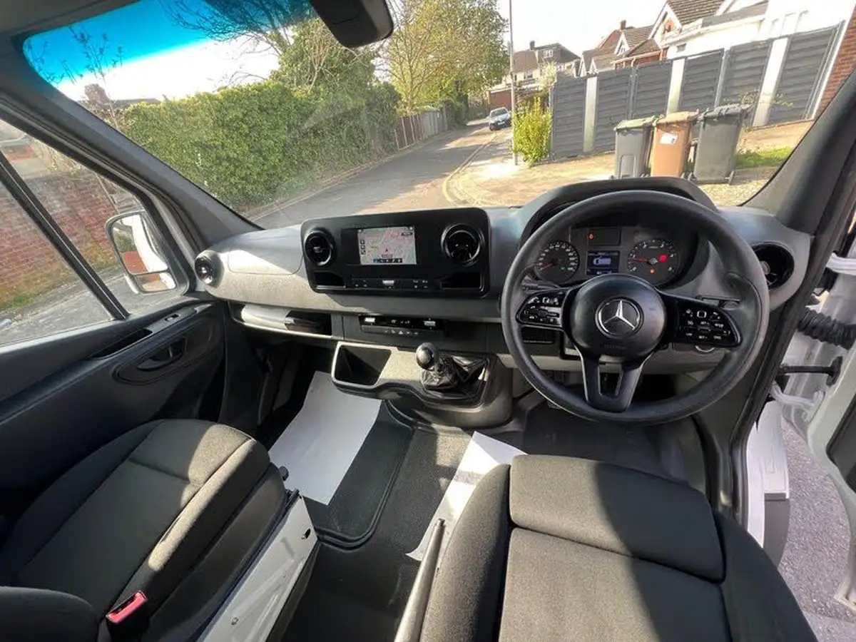 2019-mercedes-benz-sprinter-21cdi-314-l2h1-143pseu6c-panel-van-fwd-big-34