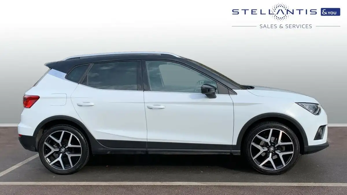2020-seat-arona-15-tsi-evo-fr-sport-big-1