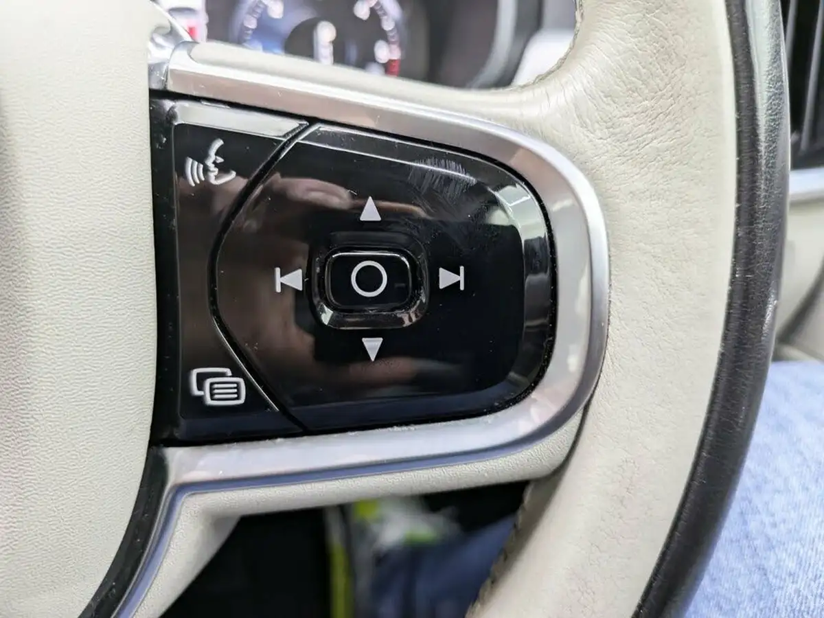 2020-volvo-s90-20td-d4-momentum-plus-big-22